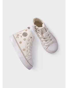 Deportiva bota bordada niña