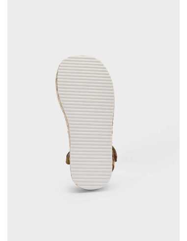 Sandalia plataforma yute puntadas niña