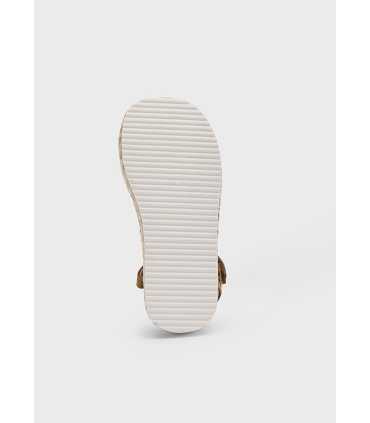 Sandalia plataforma yute puntadas niña