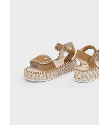 Sandalia plataforma yute puntadas niña