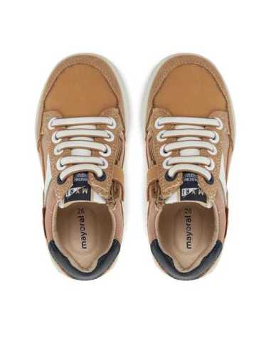 Deportiva vestir piel niño