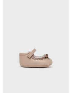 Mercedita lazo recién nacida