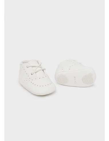 Zapato calado recién nacido