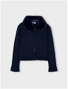 Rebeca cuello pelo niña